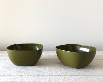 Pair of Cathrineholm Enamelware Bowls in Avocado Green, Graham Kerr, The Galloping Gourmet