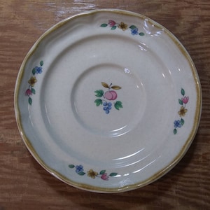 INTERNATIONAL CHINA &quot;HEARTLAND&quot; Saucers Tableworks Series Fun 80s Country in Excellent Condition!