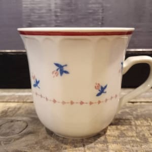 MYSTIQUE &quot;CRANBERRY&quot; MUG Vintage 1990s #285 Very Pretty and in Excellent Condition! Like the ones they use on &quot;Young Sheldon&quot;!