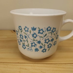 CORELLE &quot;BLUE HEATHER&quot; White Glass Milk Glass Corningware Mug / Cup