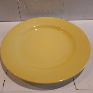 CULINARY PRO PLATE Dinner Plate Yellow Rare Great Condition!
