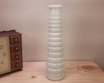 BEAUTIFUL BRODY VASE with Unusual "Square Hobnail" Pattern!