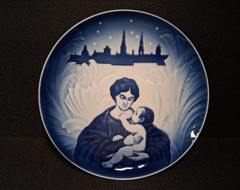 BING and GRONDAHL PLATE 1987 Copenhagen Made in Denmark Signed Mary and Jesus 8 1/4" Excellent Condition!