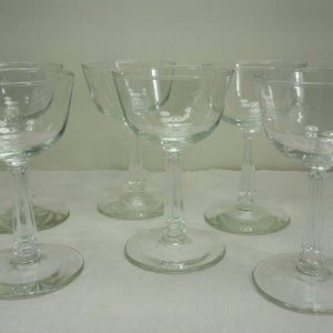 CRYSTAL CLEAR WINE Glasses Set of Six (6) So Beautiful! Classic Styling!