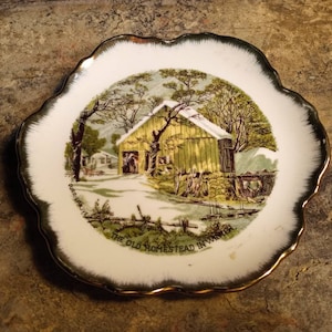 CURRIER AND IVES Plate &quot;The Old Homestead in Winter&quot; Vintage in Excellent Condition!