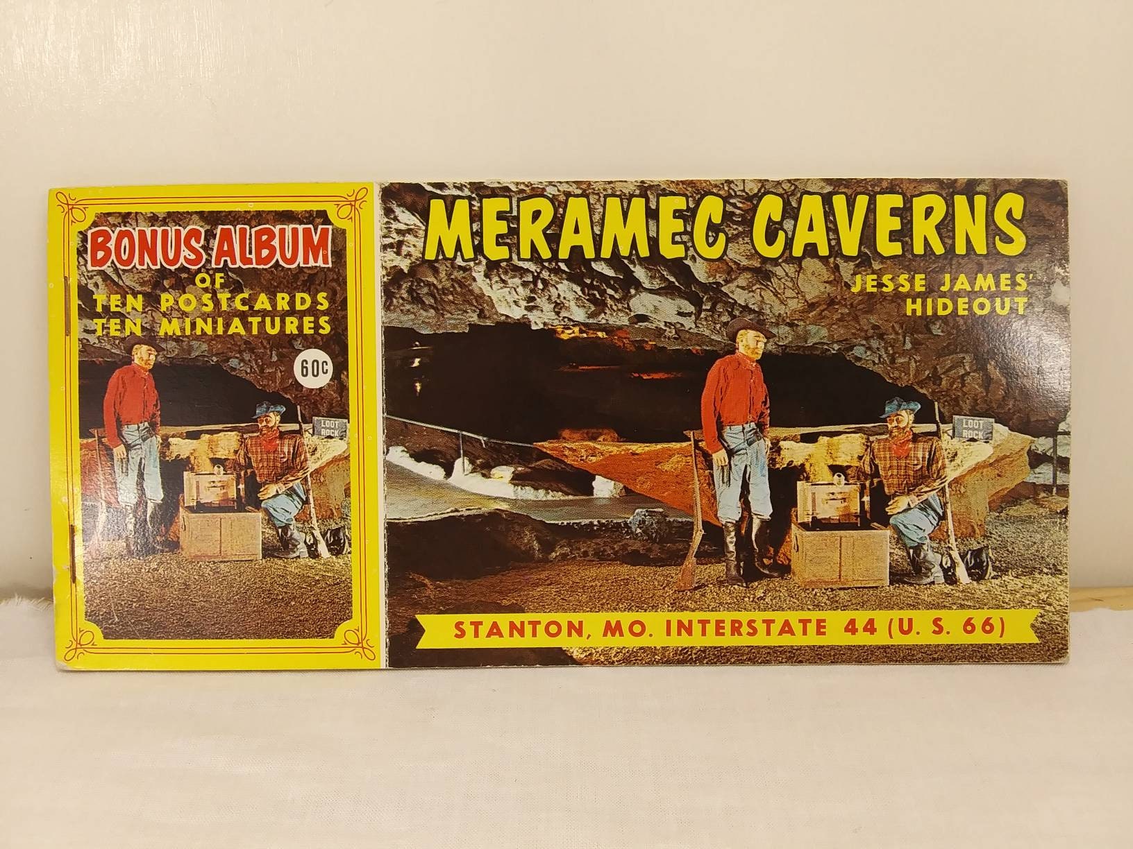 MERAMEC CAVERNS Booklet of 10 Pull-out Post Cards! Vintage 1970s