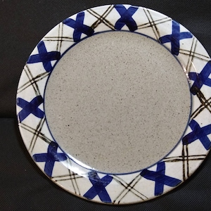 HANDMADE STONEWARE DINNER Plate Beautiful Thick Durable in Excellent Condition!
