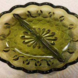 INDIANA GLASS TRAY Tidbit or Condiment Divided Oval Green Glass Scalloped Edge in Excellent Condition!