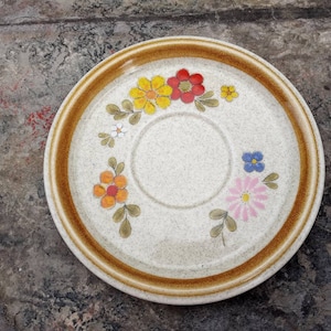 MIKASA STONE MANOR &quot;Floribunda&quot; Saucer Vintage Stoneware F5813 in Excellent Condition!