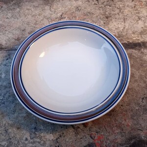 SALEM STEENWERK &quot;GEORGETOWN&quot; bessen- of fruitschaal vintage uitstekende staat!