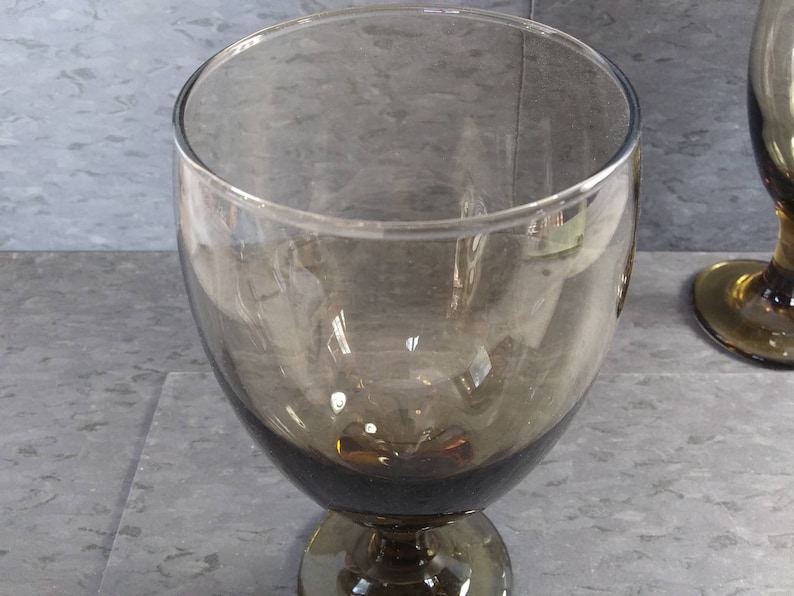 LIBBEY PEDESTAL GLASS Classic Smoked Brown in Excellent Condition!