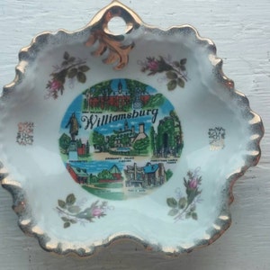 WILLIAMSBURG VIRGINIA  SOUVENIR Bowl / Wall Hanging