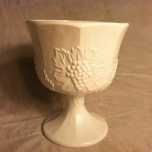 INDIANA GLASS Company Harvest Grape Colony Harvest Milk Glass Pedestal Bowl Goblet COMPOTE