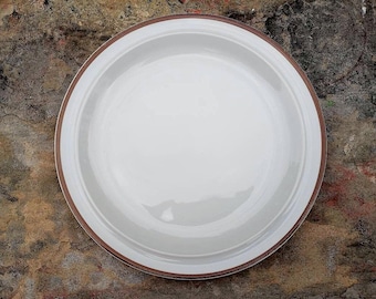 BRENTWOOD "DEVONSHIRE" PLATE Dinner Plate Stoneware Great Condition!