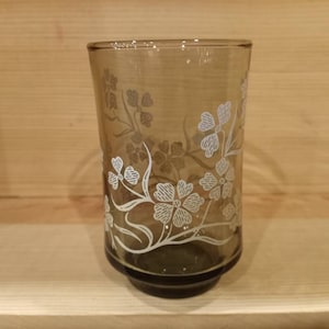 LIBBEY JUICE GLASS Smoked Glass with Raised Floral Design Transfer in Excellent Condition!