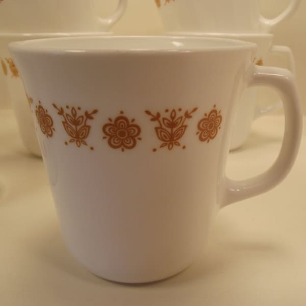 CORELLE "BUTTERFLY GOLD" Coffee Cup / Mug White Glass Milk Glass Excellent Condition!