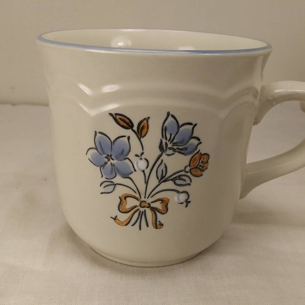 CORDELLA STONEWARE MUG "Bluet" Coffee Cup with Pretty Blue Flowers in Excellent Condition!