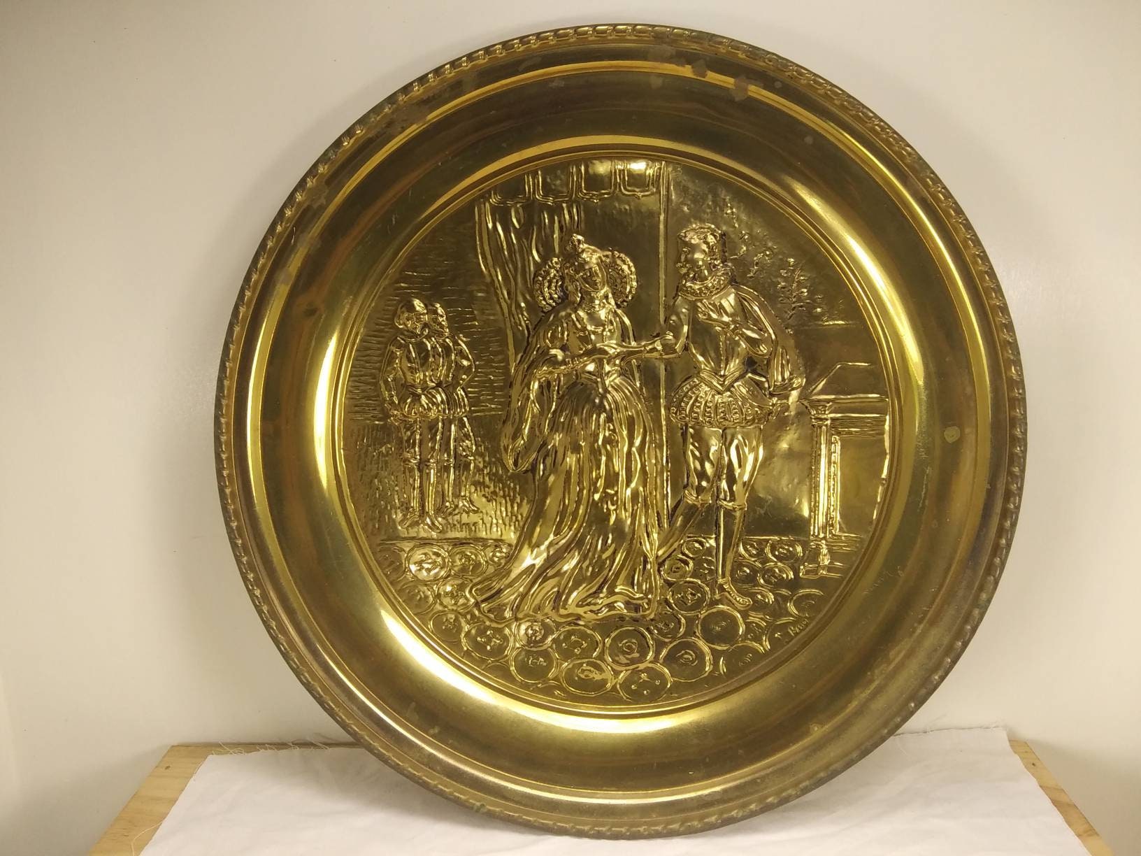 LARGE HEAVIER BRASS Wall Hanging Plate Grovy 1960s or 70s Wall