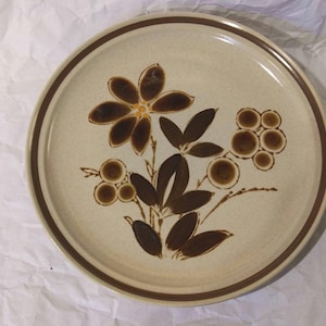 INTERNATIONAL CHINA &quot;AMARETTE&quot; Platter / Chop Plate Avanti Series Large Floral Pattern in Great Condition! sy-6368
