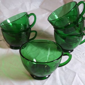 ANCHOR HOCKING EMERALD Green Punch or Nog Glass (1) Beautiful Vintage in Excellent Condition!!!