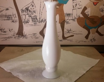 MILK GLASS VASE Brody Fenton Indiana Glass Company Slightly Textured Very Pretty!