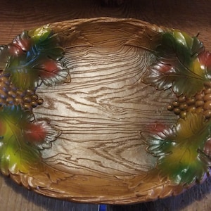 VINTAGE FAUX WOODGRAIN Tray Platter Hand Painted 1970s Home Decor Multi Prod U S A Fruit Bowl Grape Theme Great Condition!