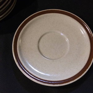 INTERNATIONAL CHINA &quot;AVANTI&quot; Series &quot;Capri&quot; Collection Saucer Stoneware 1980s in Excellent Condition!