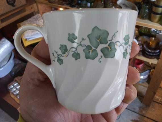 CORNINGWARE "CALLAWAY IVY" Mug (1) Spiral White Glass Coffee Cup