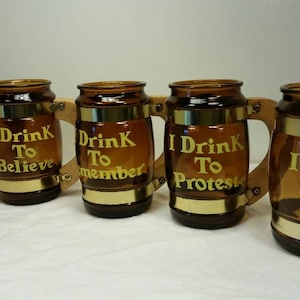 SIESTAWARE-STYLE MUGS Set of 5 Each With a Different Reason To Drink! Wooden Handles Great Condition!