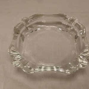 ASHTRAY CLEAR GLASS Vintage Bowling Alley Style in Excellent Condition!