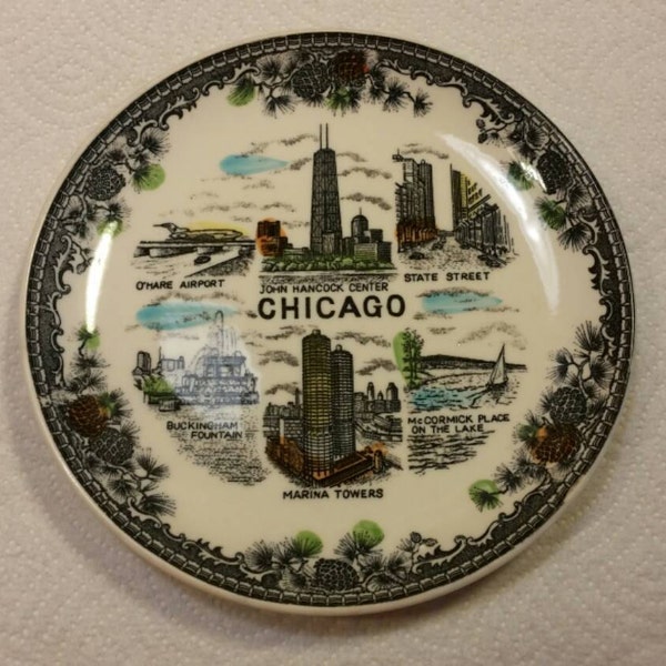 CHICAGO SOUVENIR PLATE 1950s Sears Tower Sailboat O'Hare Airport Great Condition