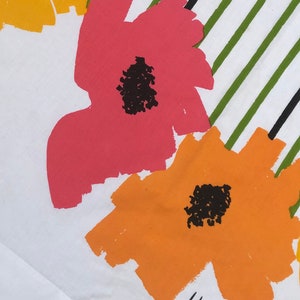 Vintage Vera Neumann Sheet fabric 70s Flower Power mod Curtain panel Vera Long Stem orange pink yellow floral craft fabric SEE DETAILS