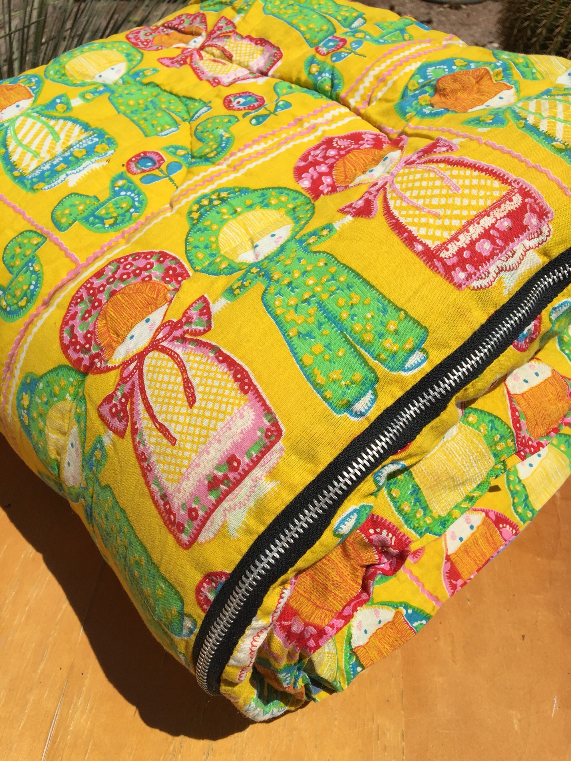 Vintage Sleeping Bag Holly Hobbie Hallmark Joan Walsh Anglund STYLE