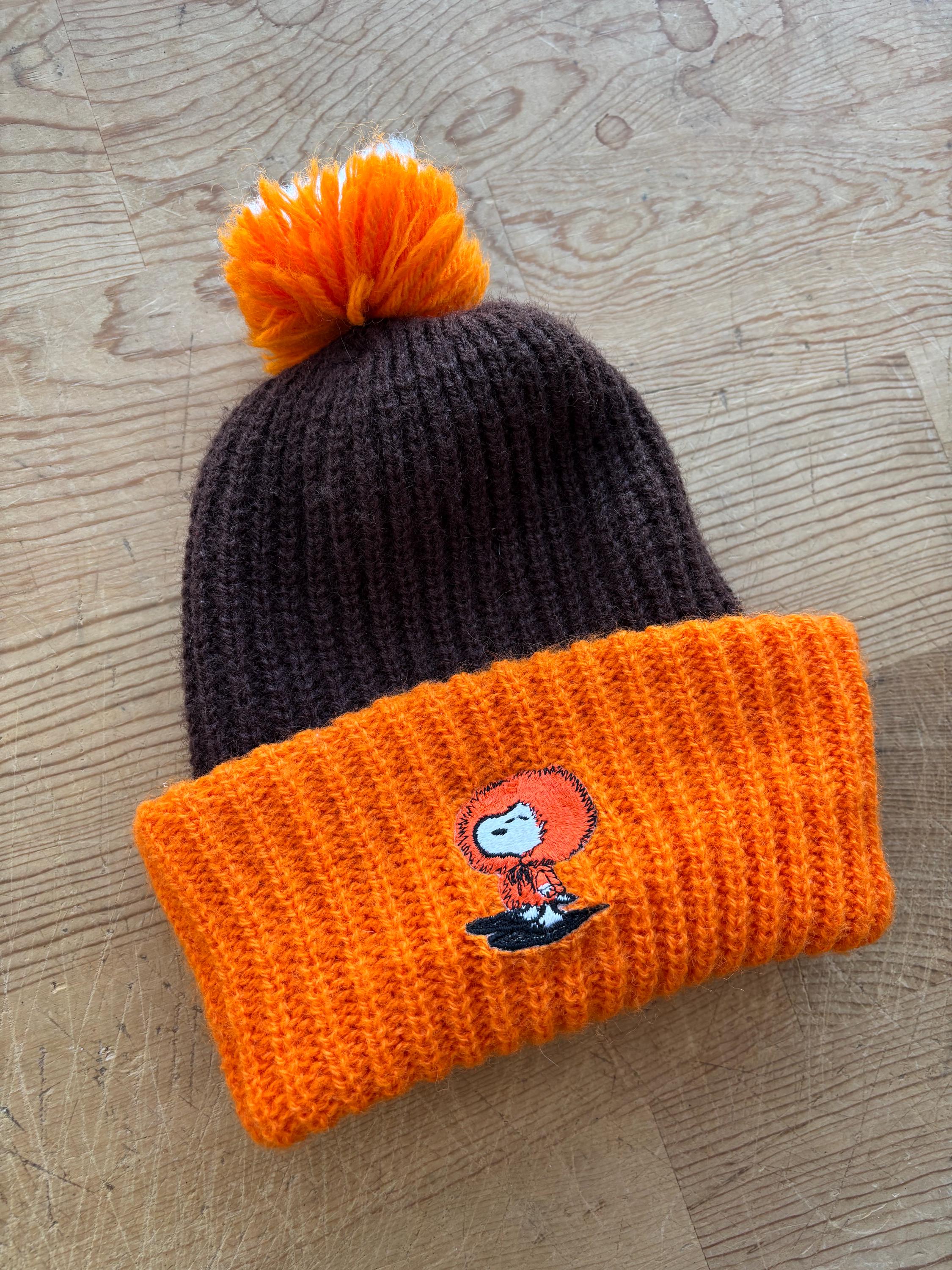 Vintage Snoopy Beanie, 60s Skiing Snoopy Embroidered Patch  display picture 1