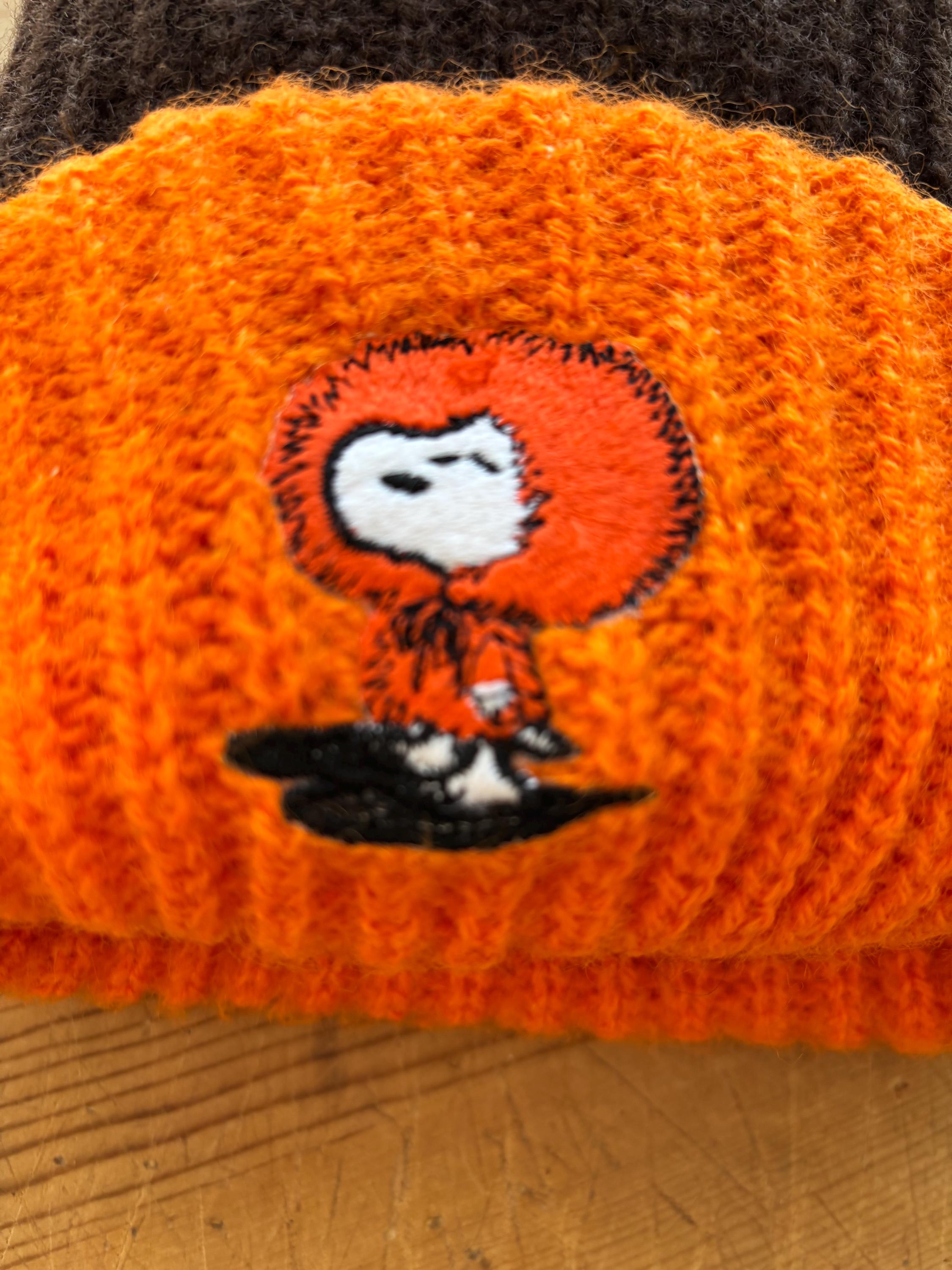 Vintage Snoopy Beanie, 60s Skiing Snoopy Embroidered Patch  display picture 3