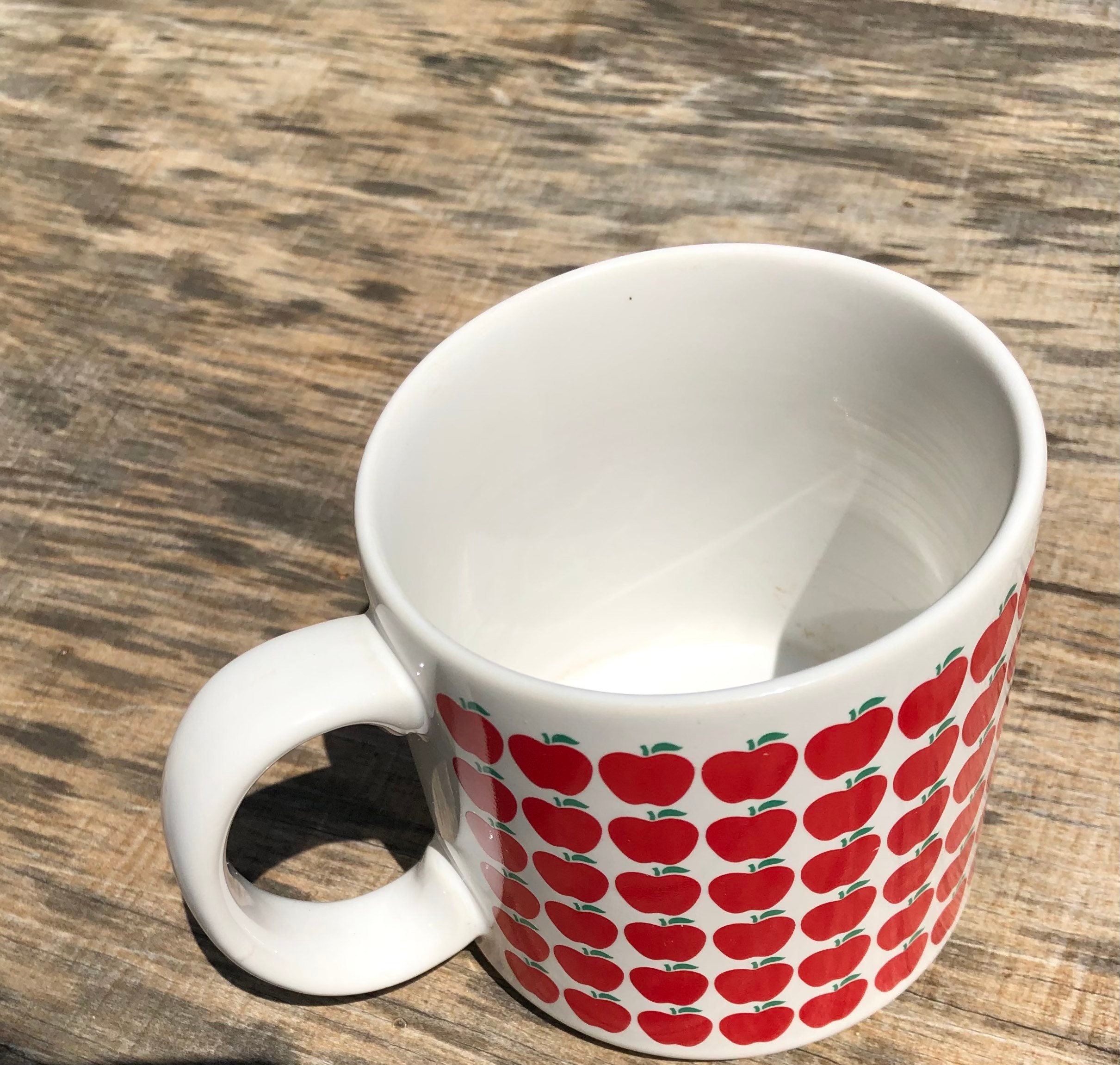 Vintage Apple Mug 80s Mod Graphic Ceramic Apple Coffee Mug Vintage Apple Mug 80s Mod Graphic Ceramic Apple Coffee Mug
