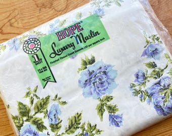 Vintage floral garden fitted sheet, Antique Garland pattern twin fitted , cottagecore bouquet lavender floral bedding Hope Luxury Muslin NOS