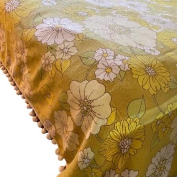 Vintage flower power bedspread, 60s mod Pom Pom floral coverlet, groovy hippie blanket bedding, Queen coverlet Fieldcrest READ DETAILS
