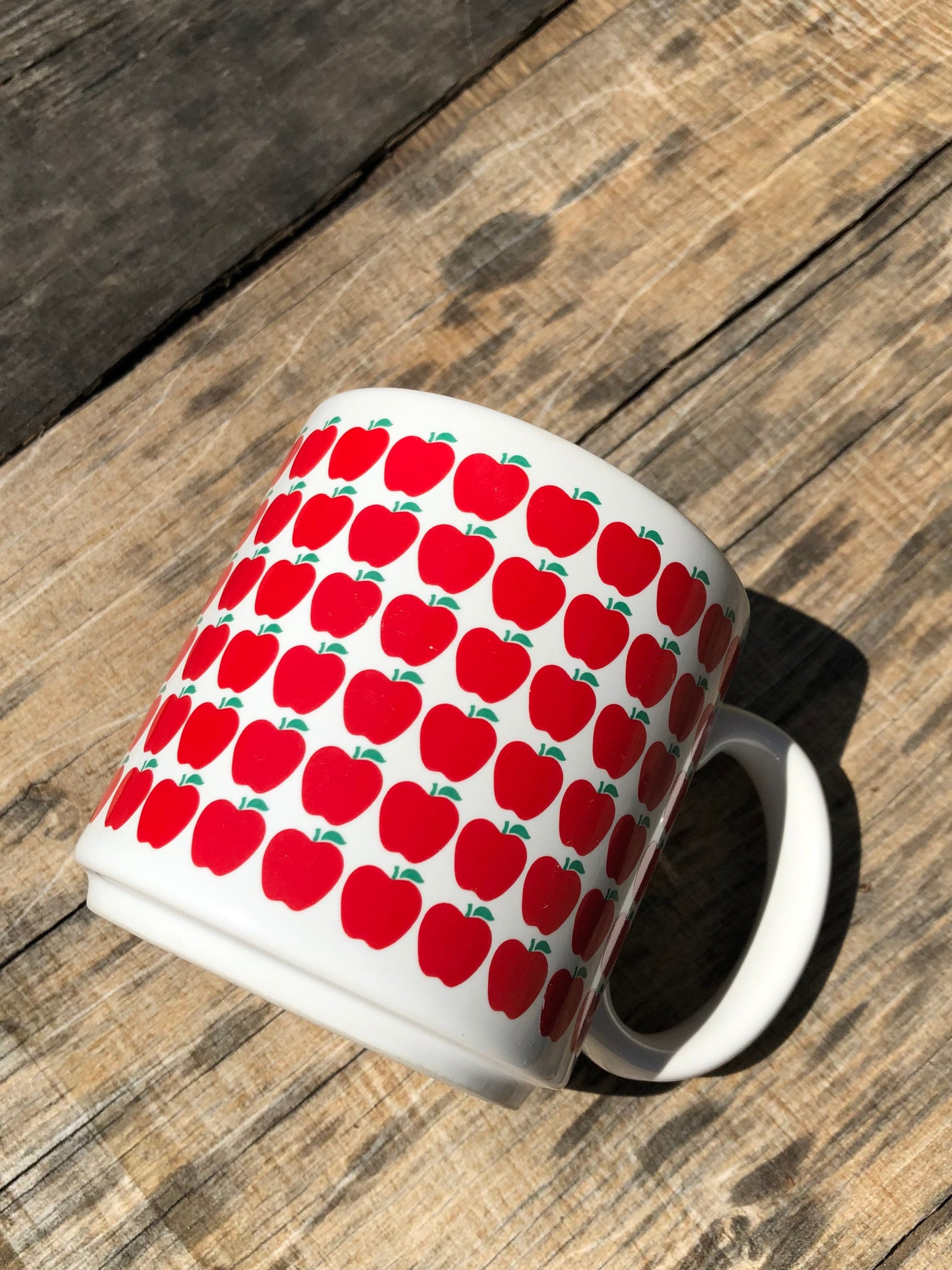 Vintage Apple Mug 80s Mod Graphic Ceramic Apple Coffee Mug Vintage Apple Mug 80s Mod Graphic Ceramic Apple Coffee Mug