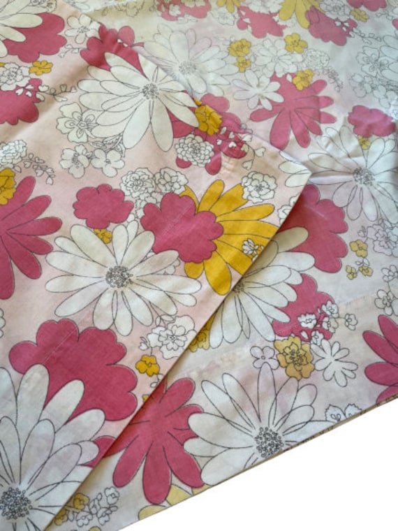 Vintage floral clearance pillowcases