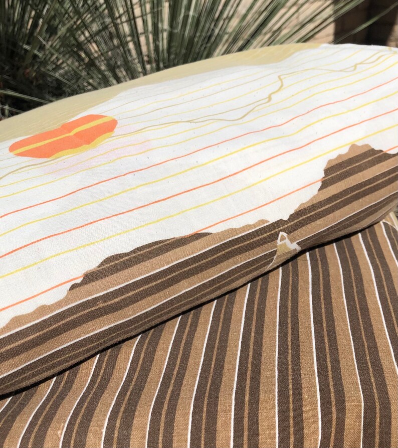 Vintage Sunrise Sunset Sheet set, mod mountain skyline King set, 70s sun moon skyline graphic color block western scenery Tastemaker image 3