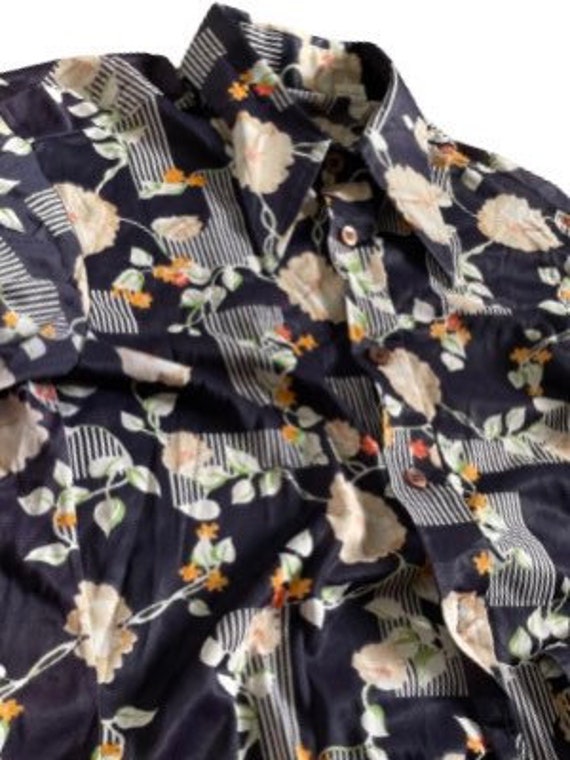 Vintage Flower Power blouse 70s hippie retro wall… - image 7