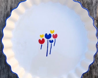 Vintage Pie Plate Marimekko STYLE Tulips quiche plate scallop edge ceramic Japan bakeware pie plate pastry chef gift