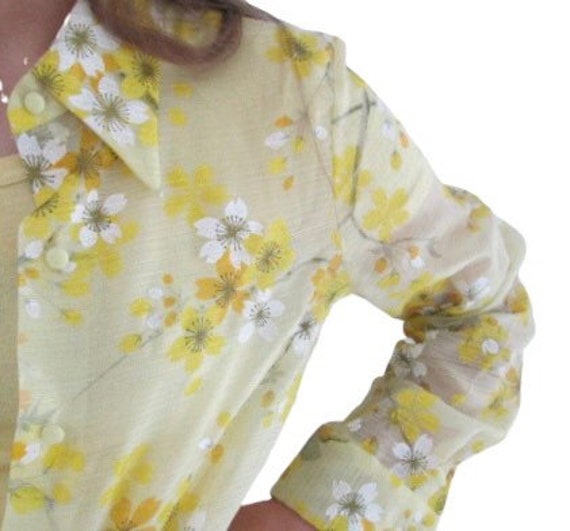 Vintage flower power blouse 70s sheer floral Hawa… - image 1