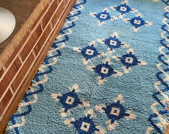 Vintage latch hook rug, geometric tribal design rug,mod finished hook rug, blue tone wall hanging tapestry latch rug Rya STYLE READ DETAIL