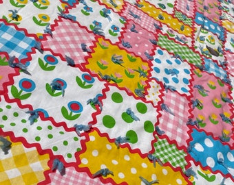 Vintage Patchwork comforter, Flower Power gingham Ric Rac floral comforter, 70s rainbow patchwork  floral King quilted blanket READ DETAILS