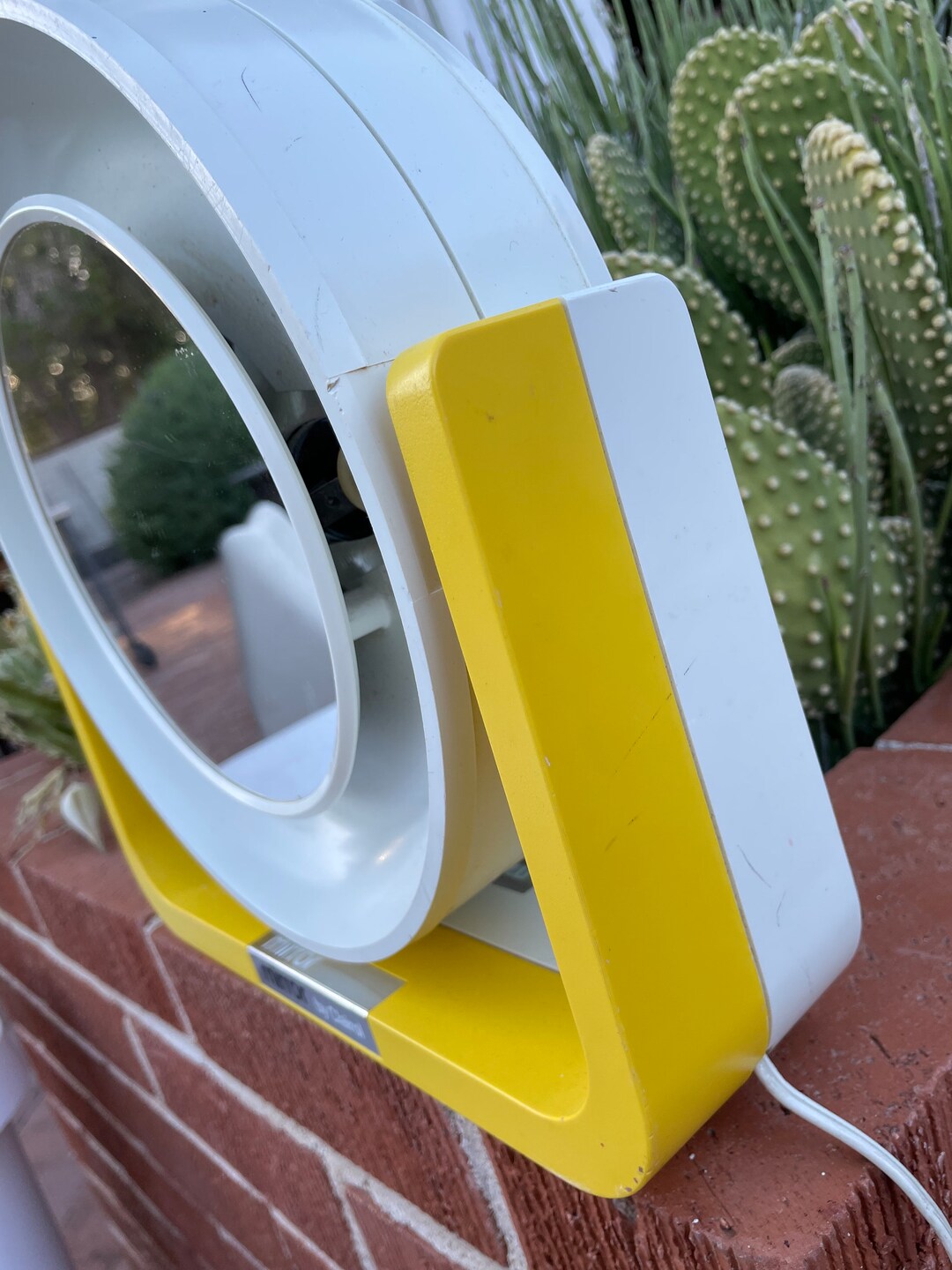 Vintage Clairol Light up Mirror 70s Mod Yellow White Double Sided