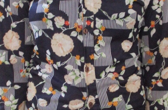 Vintage Flower Power blouse 70s hippie retro wall… - image 5