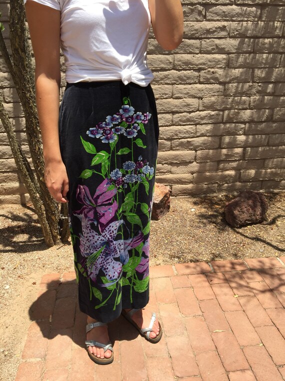 Black Velvet skirt pencil skirt floral mod skirt M