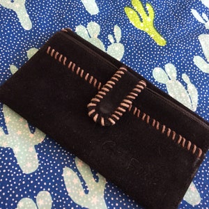 Cartera vintage de Carlos Falchi de gamuza, billetera de cuero con cordones y tres pliegues, billetera con funda para chequera, billetera unisex de diseñador con tres pliegues